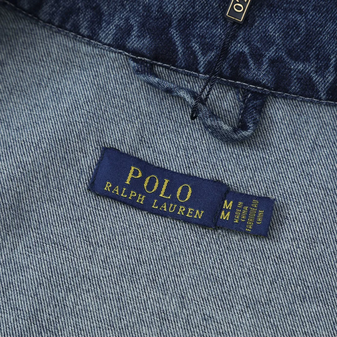 P350 #R18 Ralph Lauren's new women's top stand collar washed jacket. The classic washed fabric is really different from others. The new model is not as stiff as the old one. I think it is easier to wear. The most classic one is probably it. Japanese Tajima machines are used to ensure exquisite three-dimensional embroidery, which is what I said is different from what is on the market. Regarding the workmanship, the version is a loose version that can be worn by boys and girls!! The jacket may be worn for a longer time and will be traveling on October 1st for the Mid-Autumn Festival. Retro will never go out of style. Color: washed blue Size: S-XL S: Bust 110, length 59, sleeve length 62, shoulder width 43 M: Bust 114, length 61, sleeve length 64, shoulder width 45 L: Bust 118, length 63, sleeve length 66, shoulder width 47 XL: Bust 122, length 65, sleeve length 68, shoulder width 49